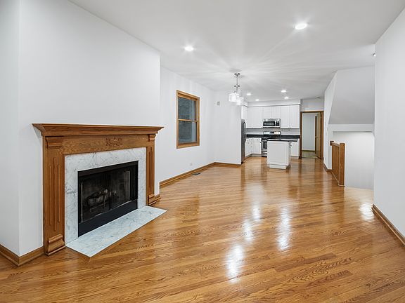 2nd image of 2340 N Greenview Ave #1