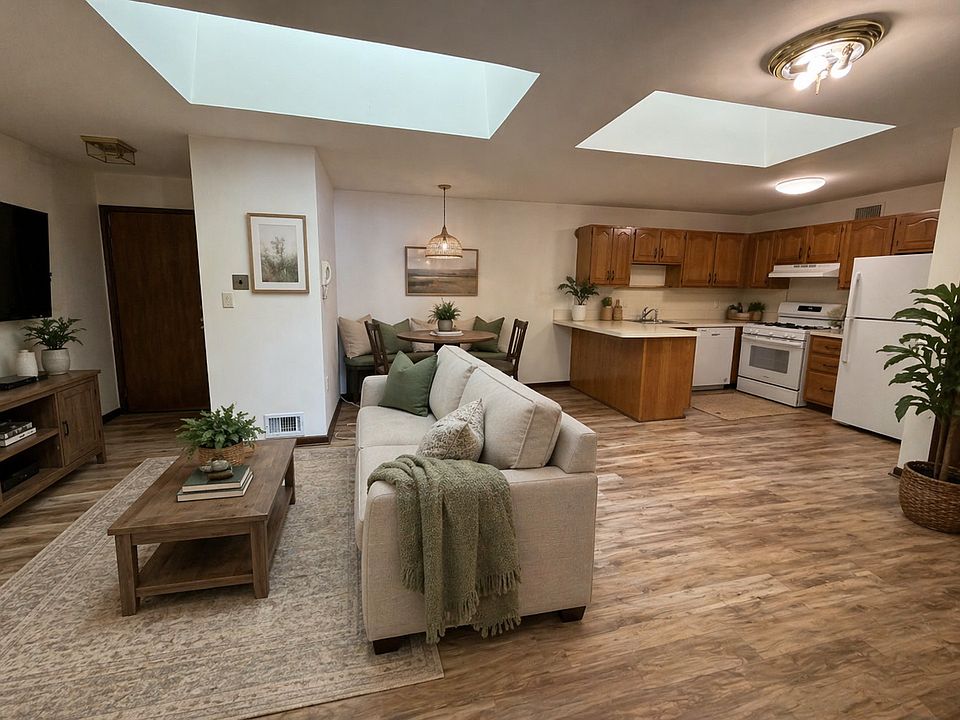 1st image of 551 Valley Rd APT 2