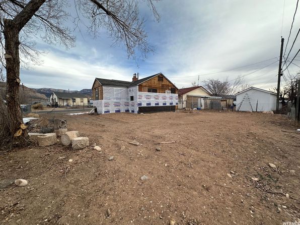 136 W Whitmore Dr, East Carbon, UT 84520