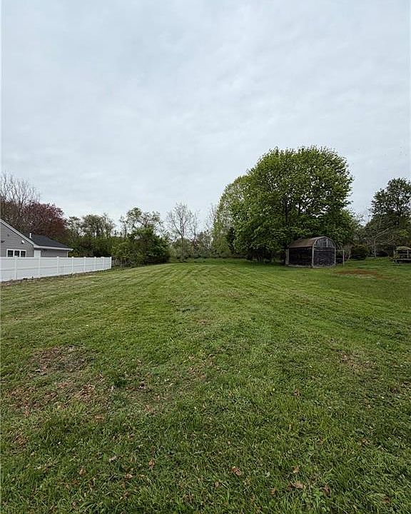 2nd image of 61 Willow Ln