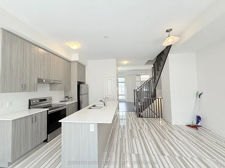 18 Mogul Rd — Photo 6