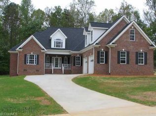 13 McAllister Park, Mocksville, NC 27028
