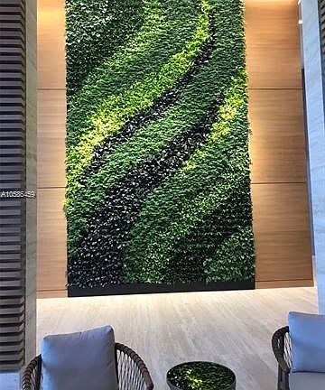 Live Green Wallscape in Lobby