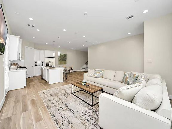 5th image of 5935 Beall St Unit C