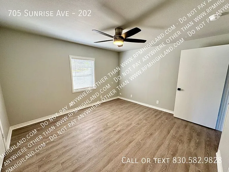 705 Sunrise Ave #202 — Photo 15