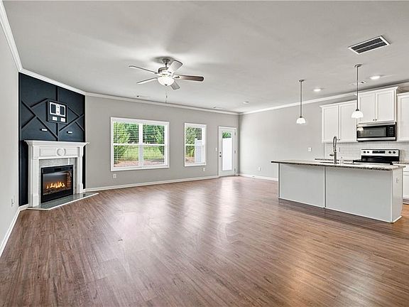 3rd image of 5149 Fox Den Rd