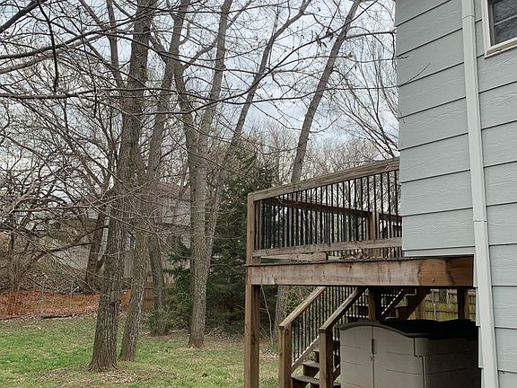 Large deck off of breakfast area. Rubbermaid shed provided for additional storage.