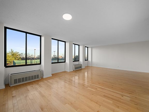 4th image of 300 Winston Dr APT 109