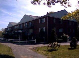 76 Colonel Bell Dr #47, Brockton, MA 02301
