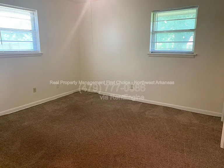 1039 W Bel Air Dr — Photo 11