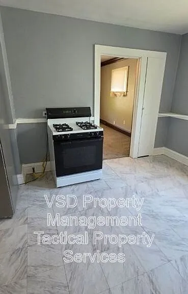 4024 E 143rd St #UP — Photo 18