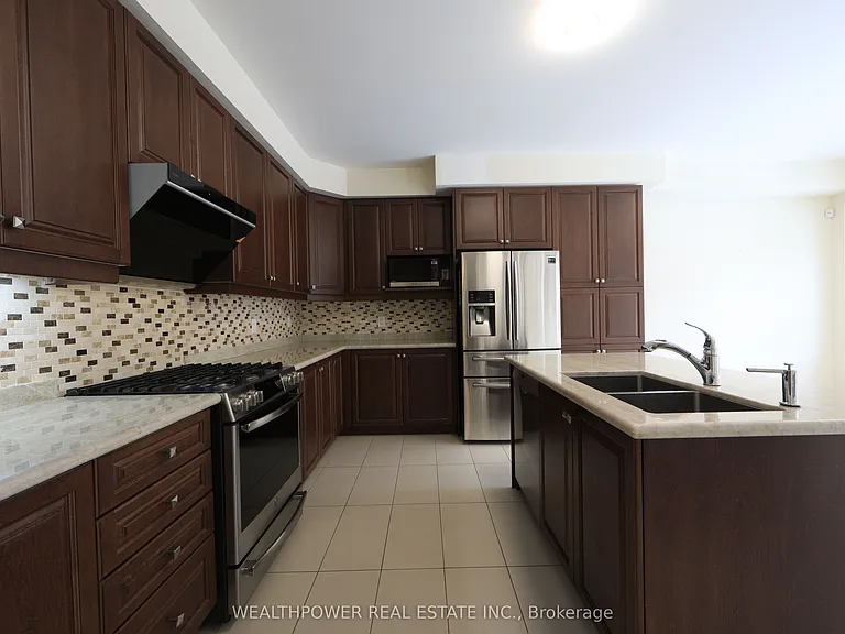 248 Belmore Ct — Photo 8