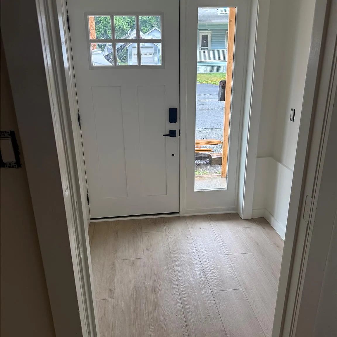 3 bed, 2.0 bath, 1300 sqft, $2,750 — Photo 1