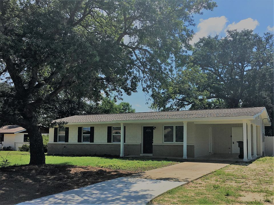 1st image of 136 Audrey Cir