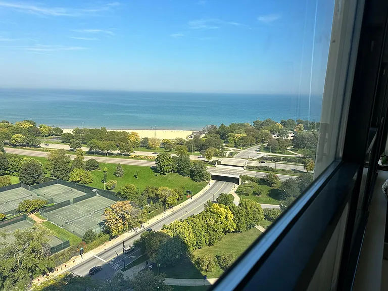 5100 N Marine Dr #23K — Photo 25