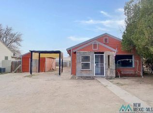 2017 Georgia St, Carlsbad, NM 88220