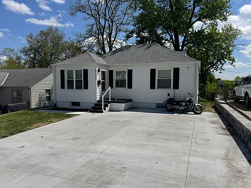 5115 Pierce St Photo 1