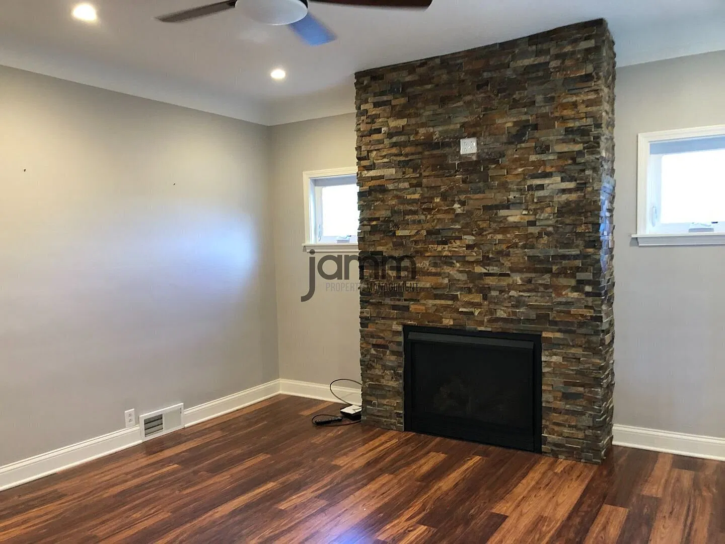 Wow! Heart of Gordon Square Updated Duplex — Photo 4