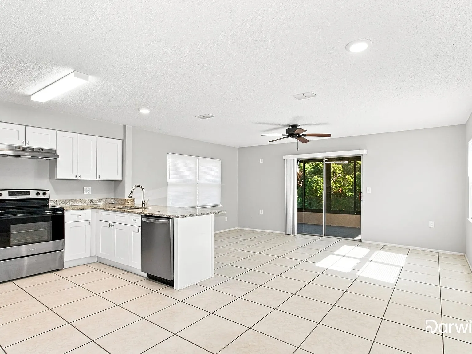 3 bed, 2.0 bath, 1262 sqft, $1,825 — Photo 4