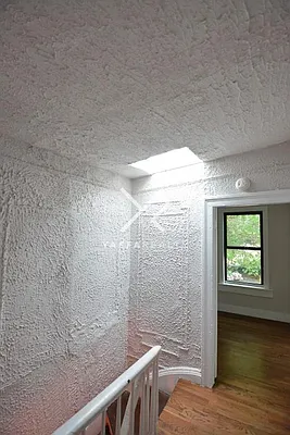 Rented by Yaffa Realty LLC | media 62