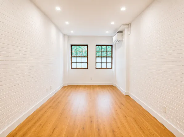 90 Atlantic Avenue image 1 of 8
