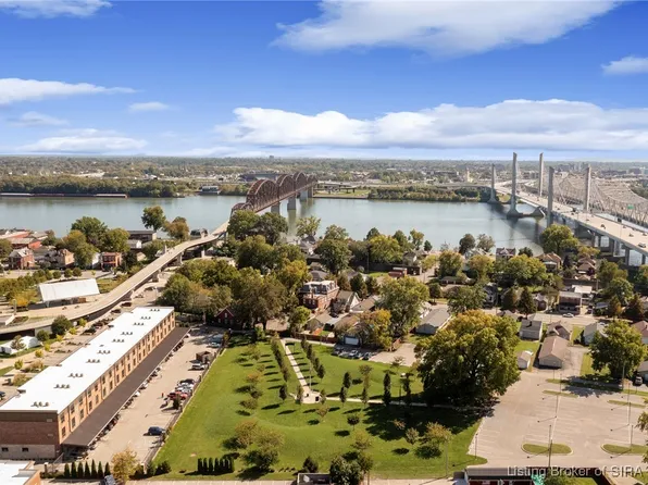 231 Mulberry Street, Jeffersonville, IN 47130