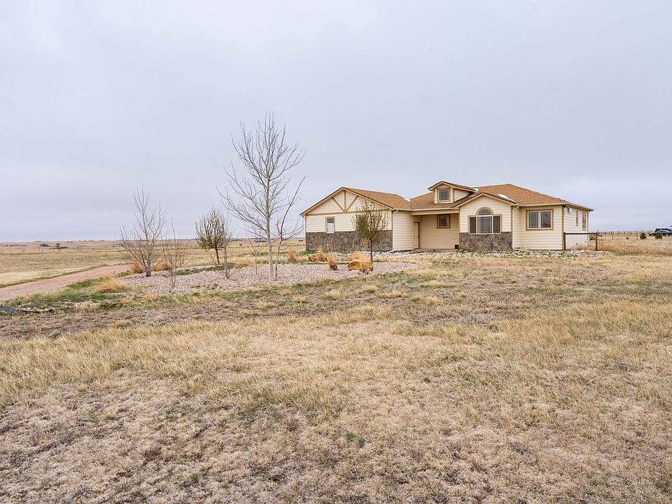 1st image of 858 Arena Ln