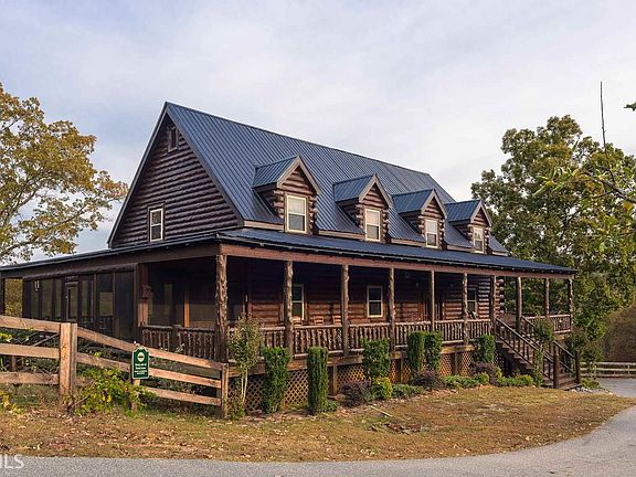 5th image of 160 Blanche Manor Ln