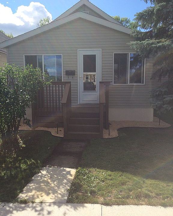 2nd image of 209 1st St