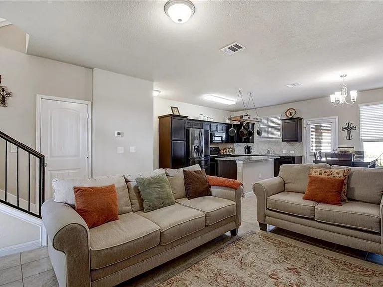 412 Crater Lake Dr #412 — Photo 7