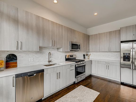4th image of 2353 W North Ave #2E