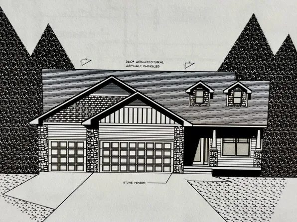 605 E 9th St, Zumbrota, MN 55992