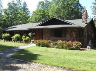 530 Tetherow Rd, Williams, OR 97544