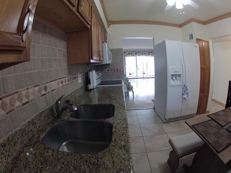 867 Bayway Blvd — Photo 9