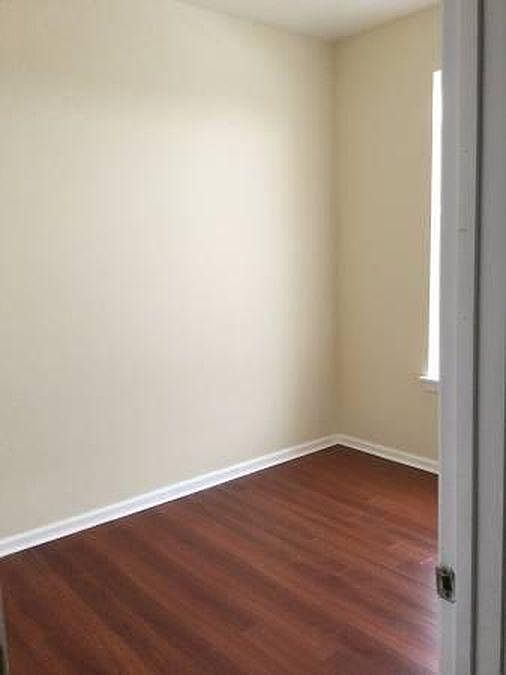 2nd image of 1212 S Avers Ave APT 1