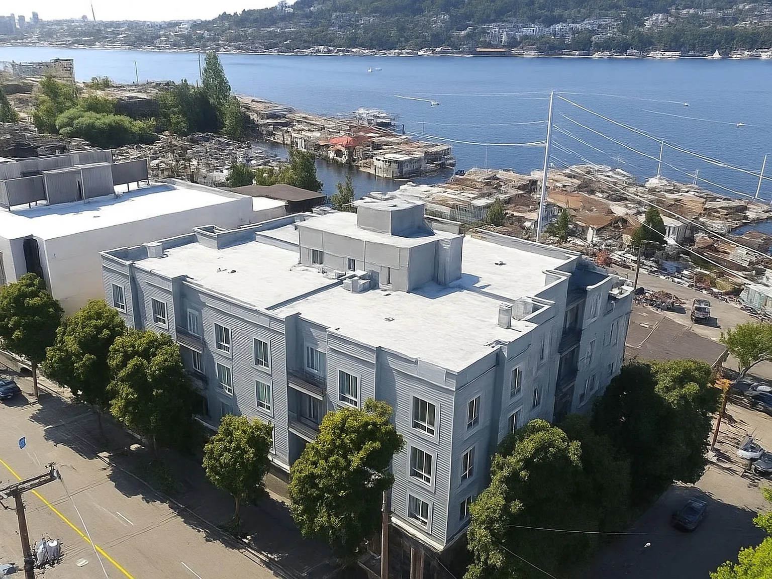 Remi Apartments — Photo 1