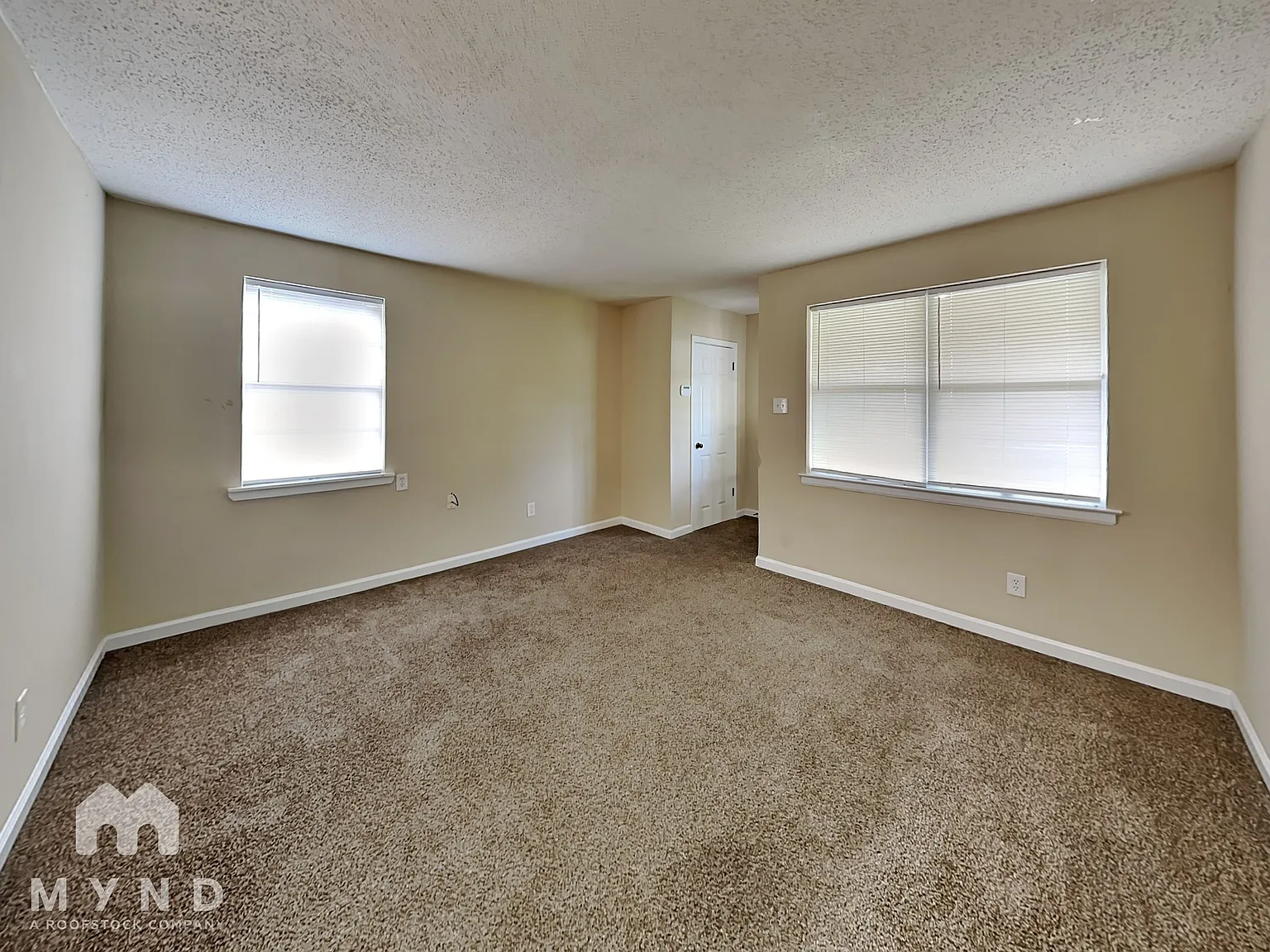 2 bed, 1.0 bath, 796 sqft, $815 — Photo 3