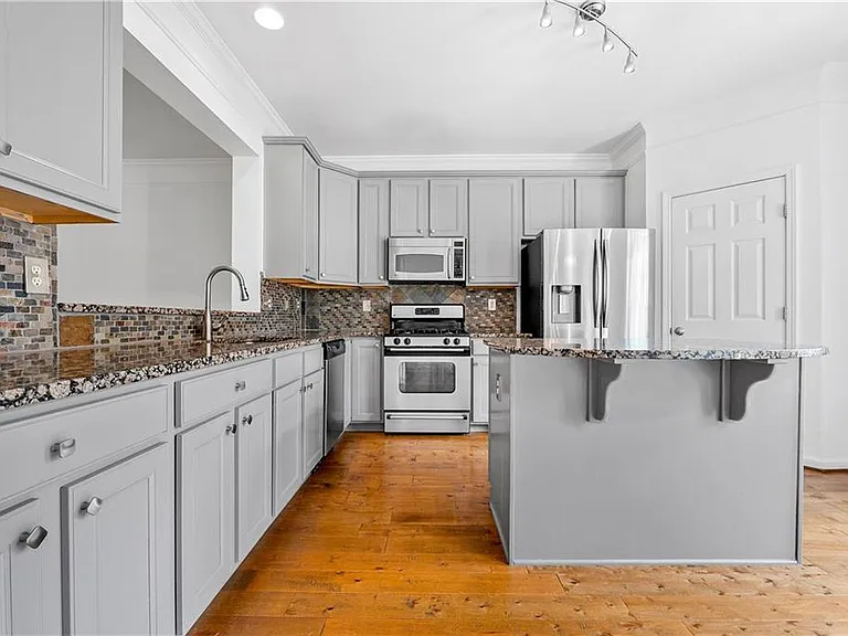 2844 Loftview Sq — Photo 13