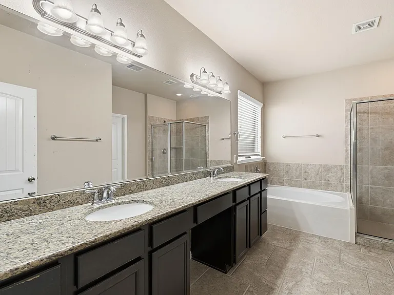 5815 Creek Crossing Ct — Photo 24