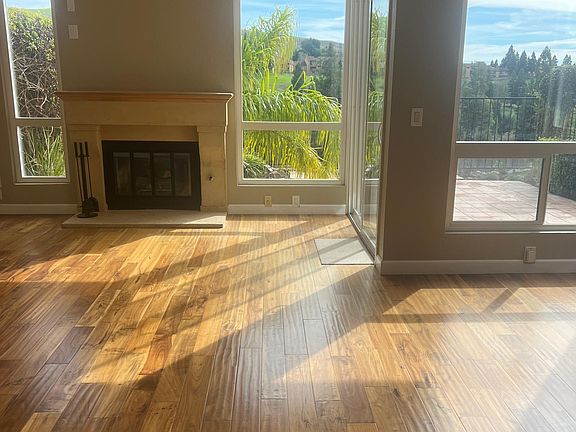 Open concept with dinning and living room area.