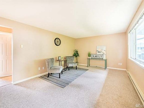 5th image of 3627 S Mason Ave #3627