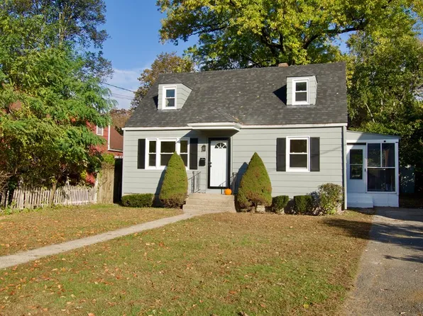 194 Gifford St, Springfield, MA 01118