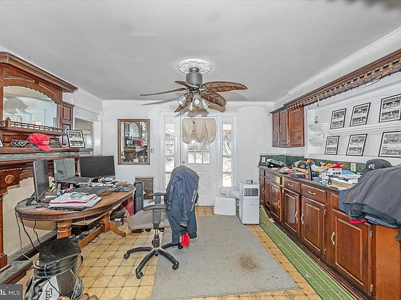 15th image of 550 Halltown Rd