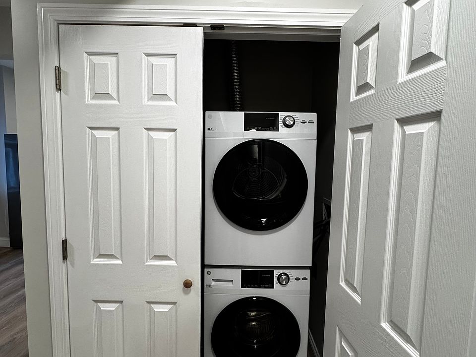 2nd image of 249 Maverick St #5