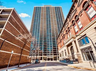 1560 N Sandburg Ter APT 706J, Chicago, IL 60610