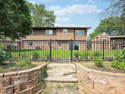 6727 80th Ave N, Brooklyn Park, MN, 55445