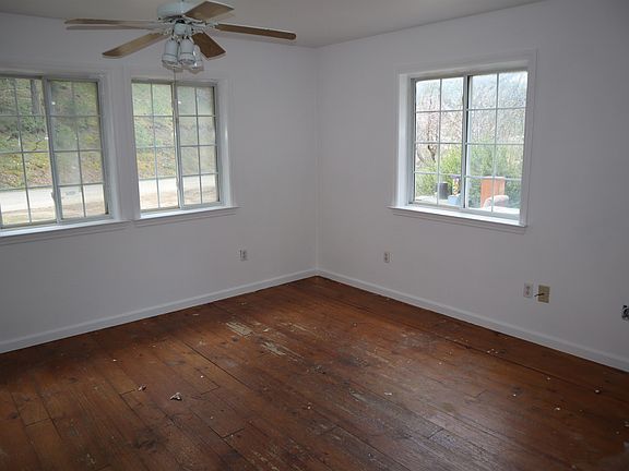 4th image of 72 Beskeen Ln