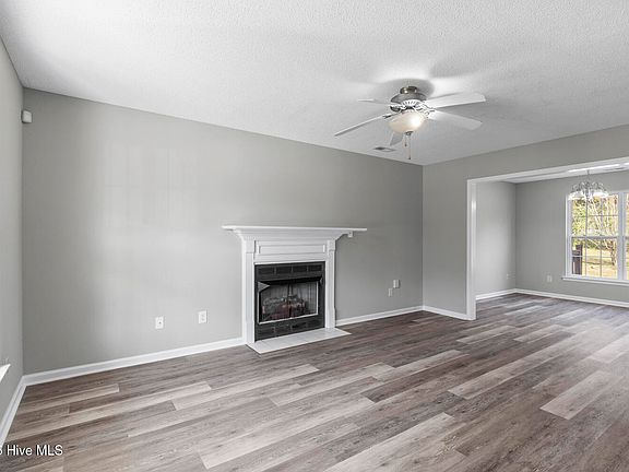 5th image of 305 Beverly Drive