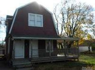 36 2nd Ave, Brentwood, NY 11717