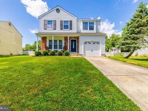 38 Crescent Hollow Dr, Mantua, NJ 08080